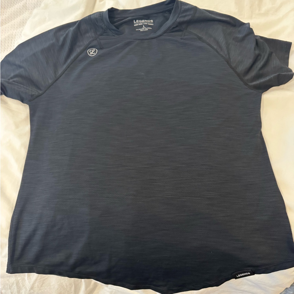Legends Men’s Workout T 
Sz.L

In great condition! Like new!